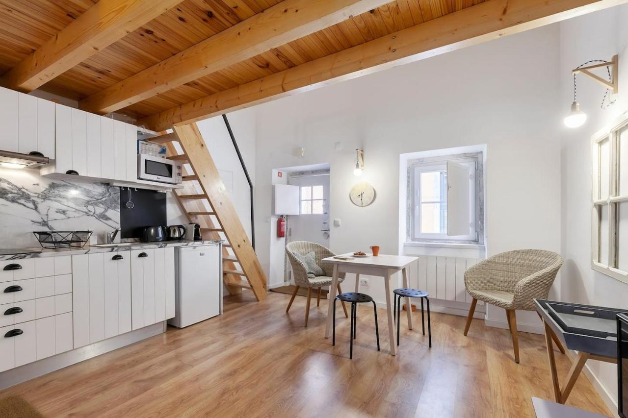 Classic Lisbon Homes: Bright & Central In Belem Екстериор снимка