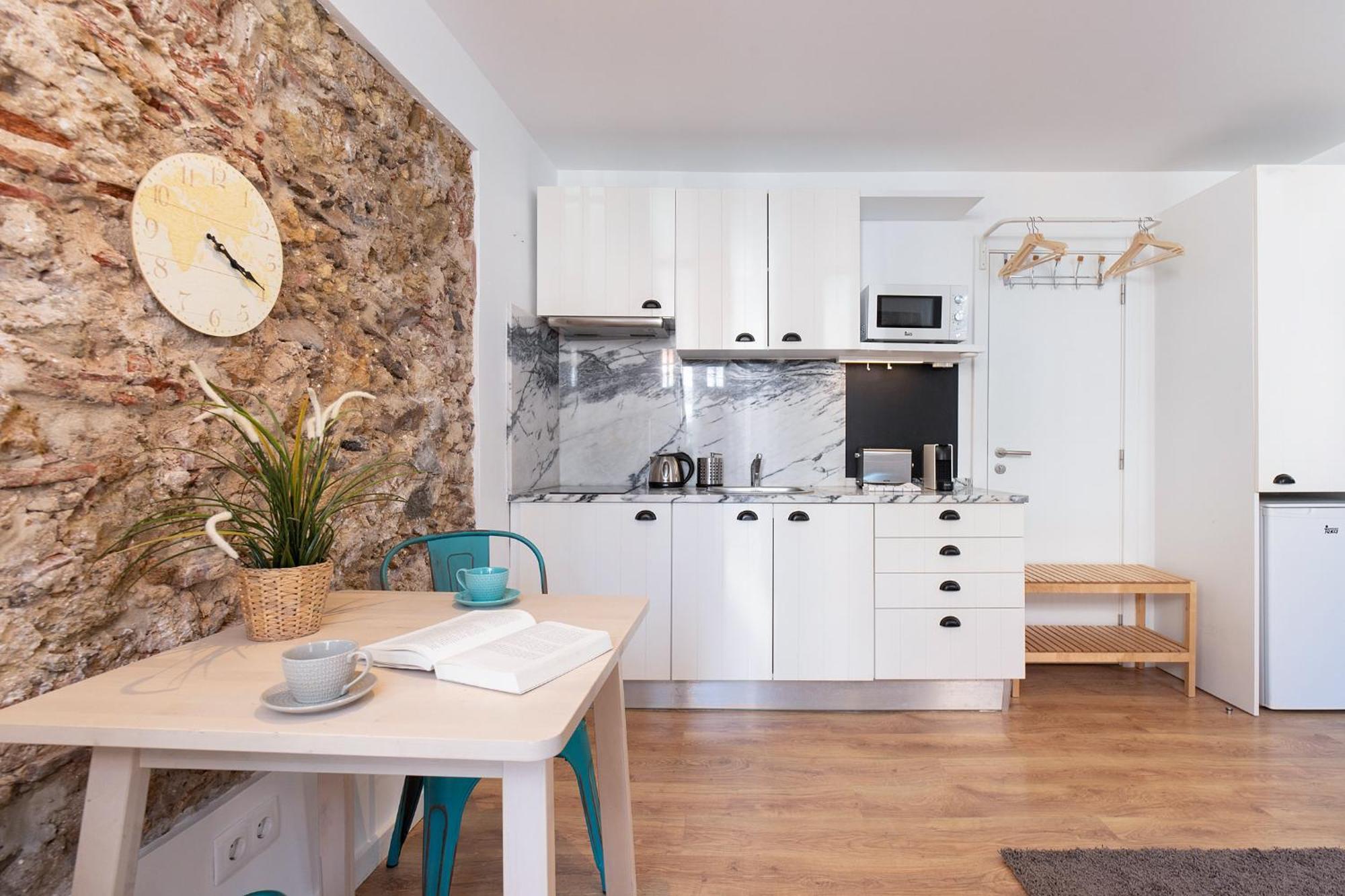 Classic Lisbon Homes: Bright & Central In Belem Екстериор снимка
